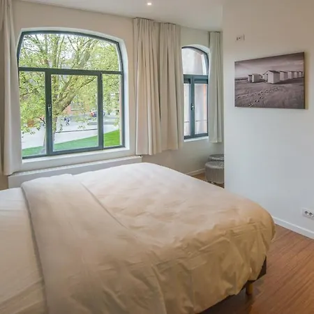 Fluisterbos Met Gratis Parking Остенде