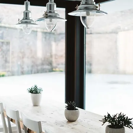 Fluisterbos Met Gratis Parking Остенде